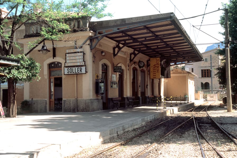 Train station in Sóller where you can visit the Museum of Miró and Picasso.